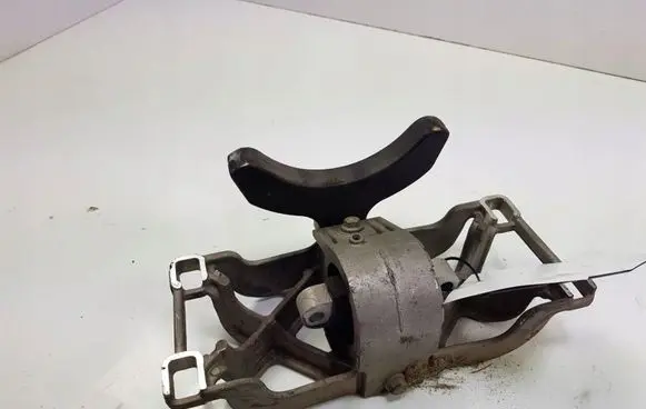Jaguar XK - XKR Engine mounting bracket 6W83-5060-AD