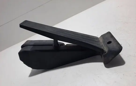 BMW 1 E81 E87 Accelerator throttle pedal 35426786589