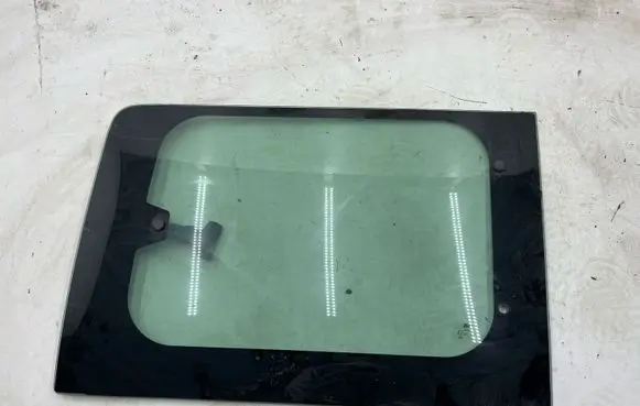 Renault Clio IV Front door window glass four-door 43R00097