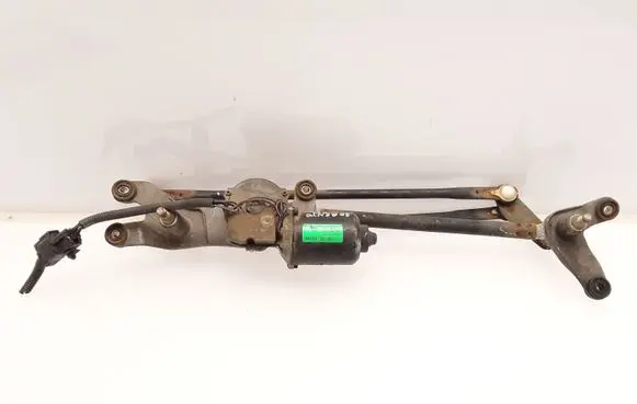 KIA Sorento Front wiper linkage and motor 981003E100