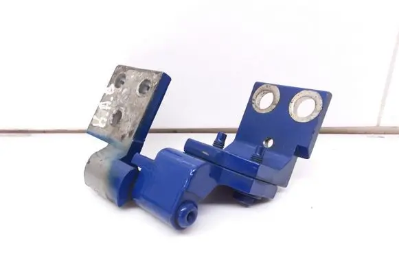 Citroen Berlingo Loading door lower hinge 