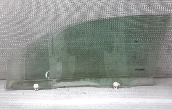 Honda HR-V Front door window glass four-door