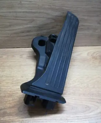 Volkswagen Golf V Accelerator throttle pedal 1K1721503L 6PV00860000