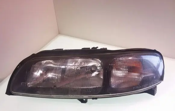 Volvo S60 Headlight/headlamp 89006876