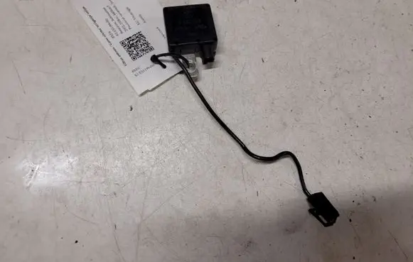BMW X5 E53 Aerial antenna filter 8380945 16268419