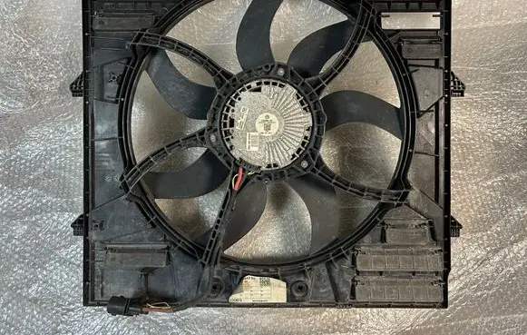 Volkswagen Amarok Radiator cooling fan shroud 2H6121207 2070541