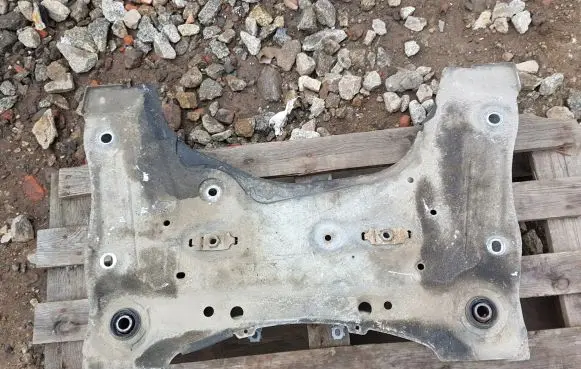 Renault Fluence Front subframe