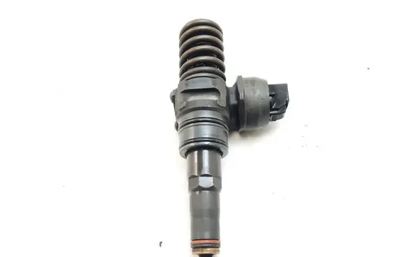 Volkswagen Caddy Fuel injector 038130073BN 0414720313