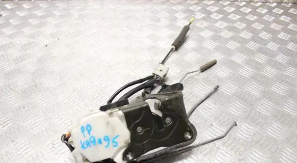 Honda Legend III KA9 Front door lock