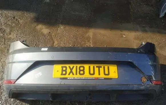 Seat Leon (5F) Rear bumper PILKAS