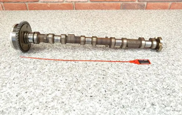 BMW 7 E65 E66 Camshaft 7504152 7512182
