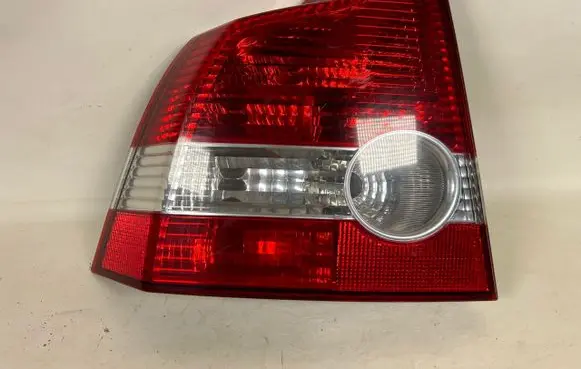 Volvo S40 Third/center stoplight