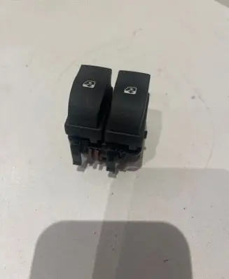 Renault Scenic II - Grand scenic II Electric window control switch 315050b