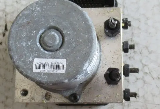 KIA Rio ABS Pump 589201W500