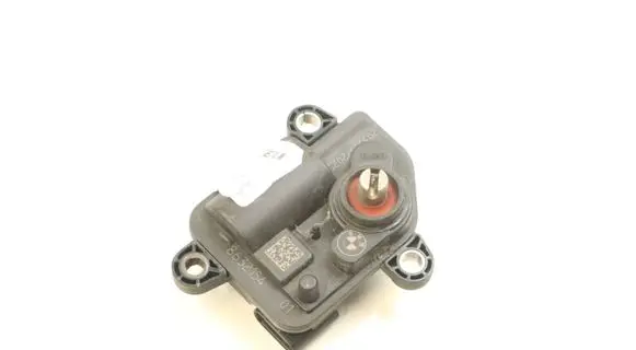 BMW 2 F44 Intake manifold valve actuator/motor 8632154 18308632154