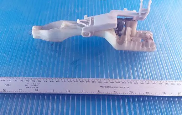 Rear door exterior handle/bracket