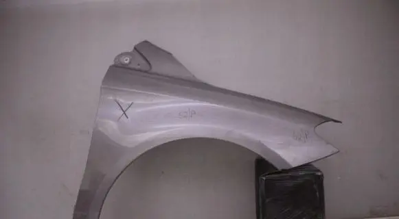 Mercedes-Benz B W246 W242 Fender mounting bracket VDFGERT435