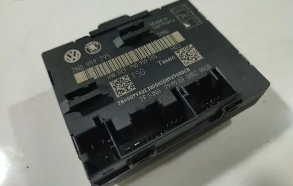 Skoda Superb B6 (3T) Door control unit/module 7N0959795
