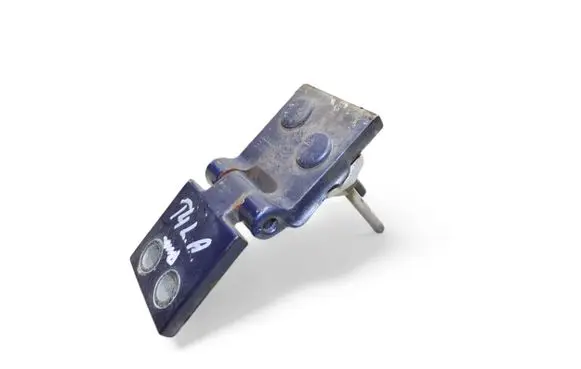 Volkswagen Transporter - Caravelle T4 Tailgate/trunk/boot hinge 701829641E