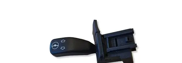 BMW 7 E38 Steering wheel adjustment switch 8373901