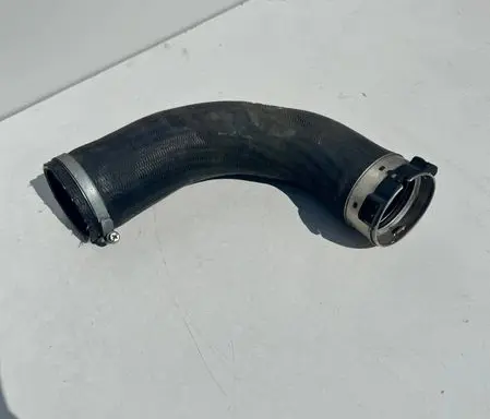 Volvo V40 Cross country Intercooler hose/pipe 31657755