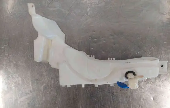 Ford Focus Windshield washer fluid reservoir/tank 4M5113K163