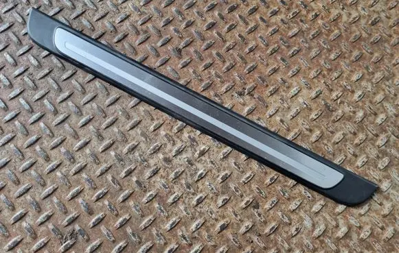 Audi A3 S3 8V Side skirt front trim 8V4853491A