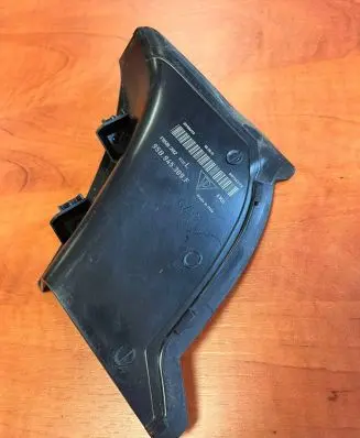 Porsche Macan (95B) Rear/tail light trim molding 95B945309F