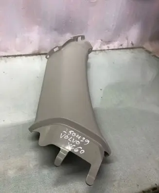 Volvo XC60 (D)pillar trim (top) 31425700