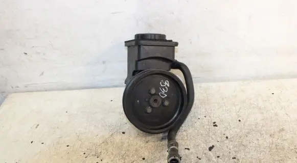 BMW X3 E83 Power steering pump 7692974 6761876