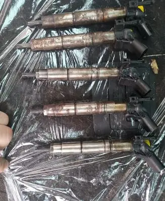 Mercedes-Benz R W251 Fuel injector