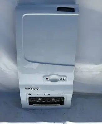 Nissan NV300 Rear door