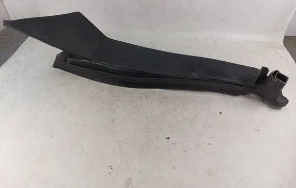 Mercedes-Benz E W124 Wiper trim 1246202667