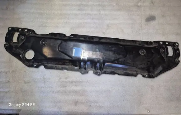 BMW 5 E60 E61 Top upper radiator support slam panel 7033741 11267310 04S112