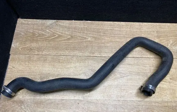 Land Rover Range Rover Sport L494 Engine coolant pipe/hose FK629F287CA