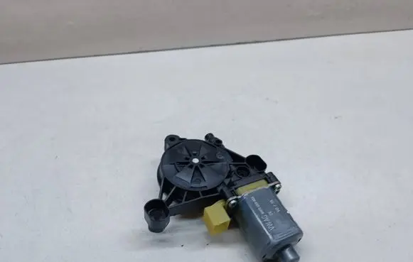 Audi Q7 4M Rear door window regulator motor 8W0959802