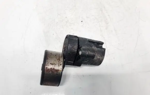 Mazda 6 Generator/alternator belt tensioner