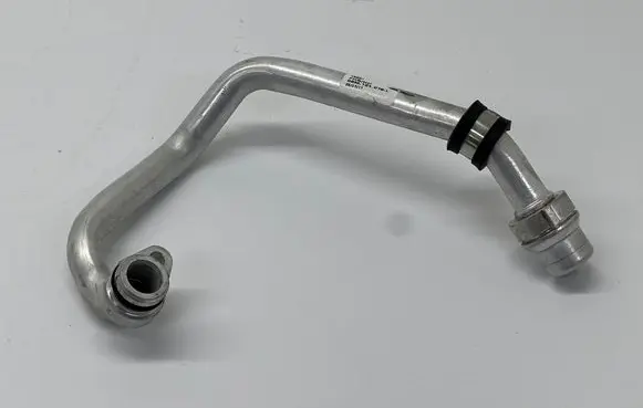 Audi A4 S4 B9 8W Engine coolant pipe/hose 06M121075L