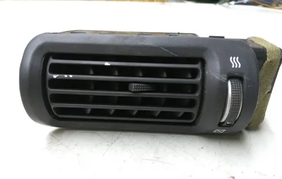 Hyundai Santa Fe Dashboard side air vent grill/cover trim 970502B000