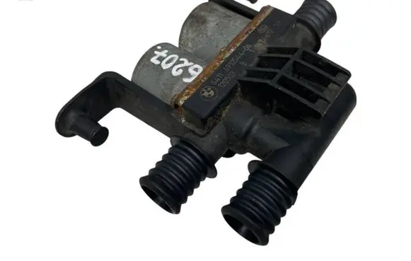BMW X5 E70 Coolant heater control valve 6910544 64116910544