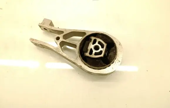 Buick Encore GX I Engine mount bracket 42602538