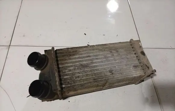 Peugeot 307 Intercooler radiator 9648551880