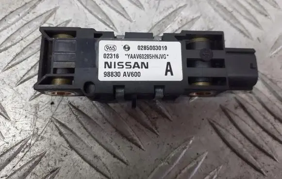 Nissan Primera Airbag deployment crash/impact sensor