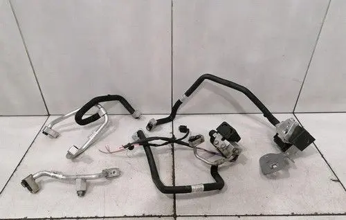 Mercedes-Benz S W222 Fuel line pipe A2228305405