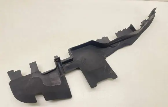 Audi A4 S4 B6 8E 8H Air intake duct part 8E0121283