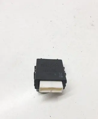 Toyota Auris 150 Window wiper relay 8594002040
