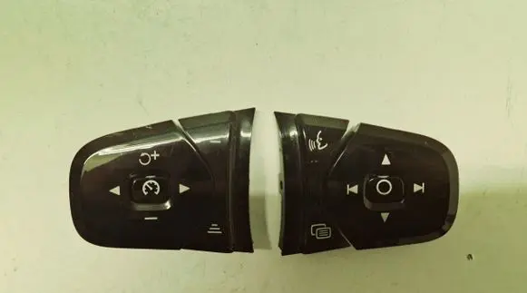 Volvo S90, V90 Steering wheel buttons/switches 