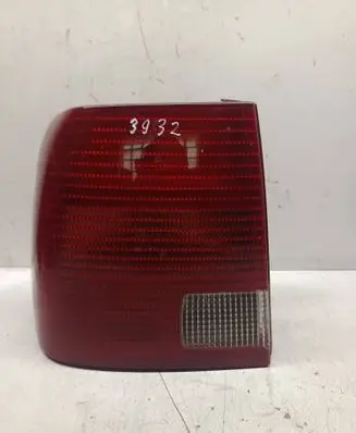 Volkswagen PASSAT B5 Rear/tail lights 3B5945095F