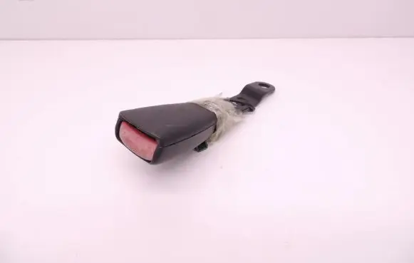 Volvo V50 Front seatbelt buckle D115
