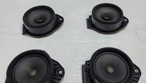 Opel Insignia B Front door speaker 23359214